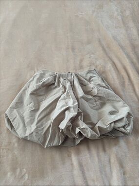 Zara Mini Balloon Skirt in Light Beige